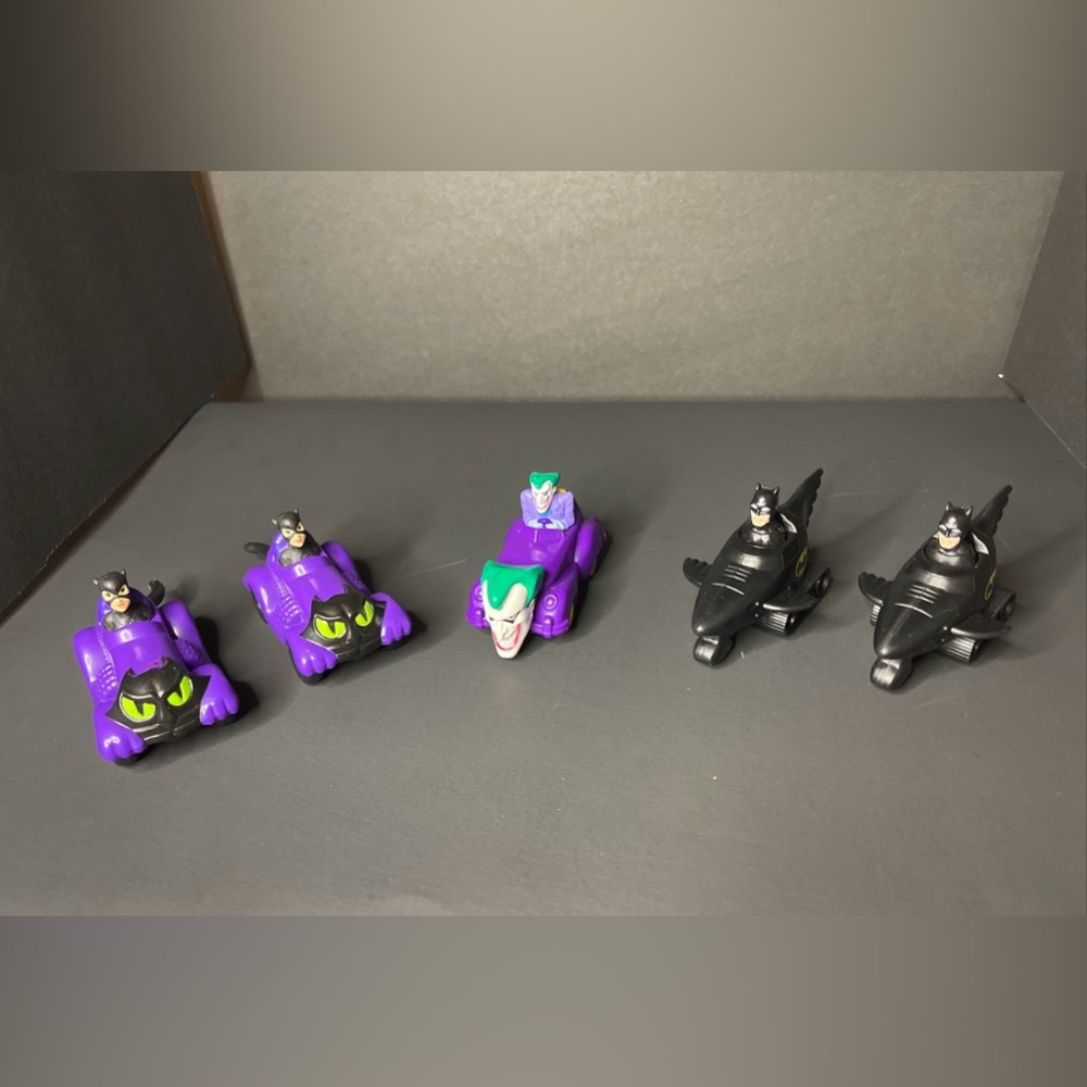 Vintage DC 1991-1993 Batman Lot  Cat Woman -Batman - Joker McDonald’s